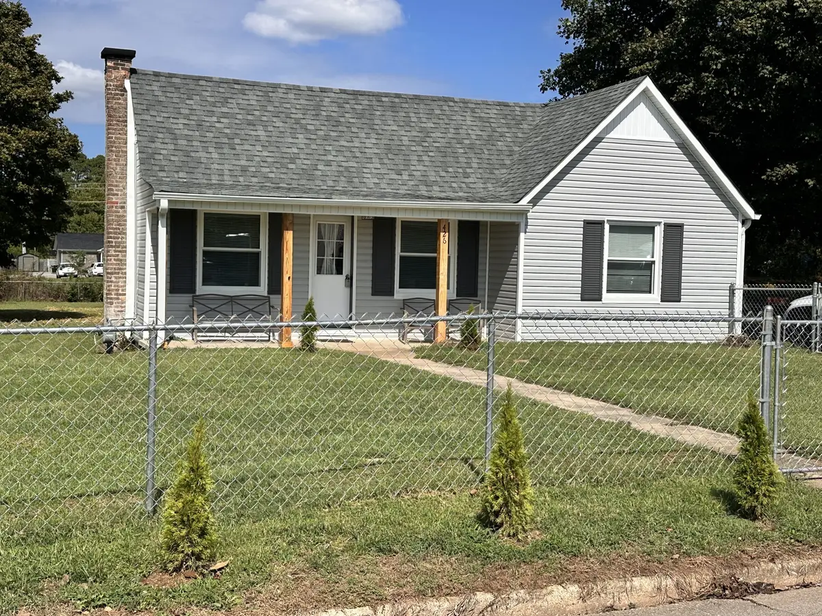 426 Frank St, Lawrenceburg, TN 38464 - #1