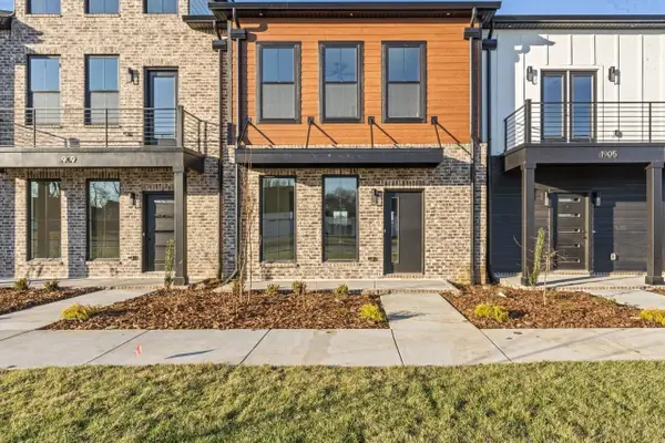 1343 Rebecca Johns Dr, Murfreesboro, TN 37128