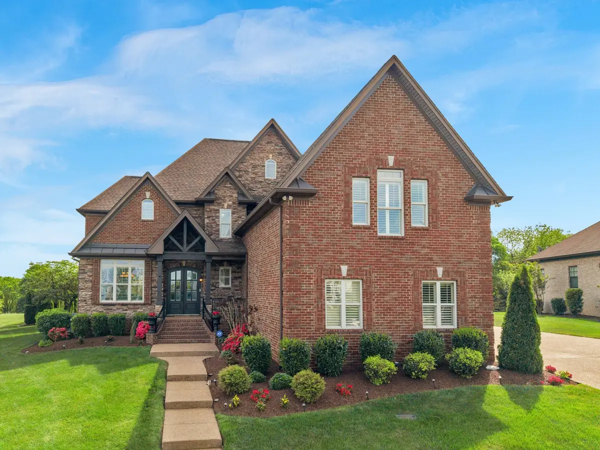 303 Charleston St, Lebanon, TN 37087 - #1