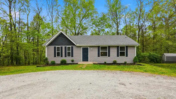 120 Sunny Brook Dr, Burns, TN 37029