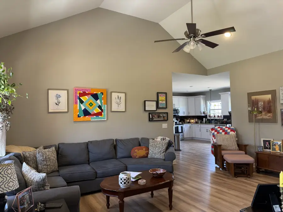 731 Mount Vernon Rd, Bethpage, TN 37022 - #2