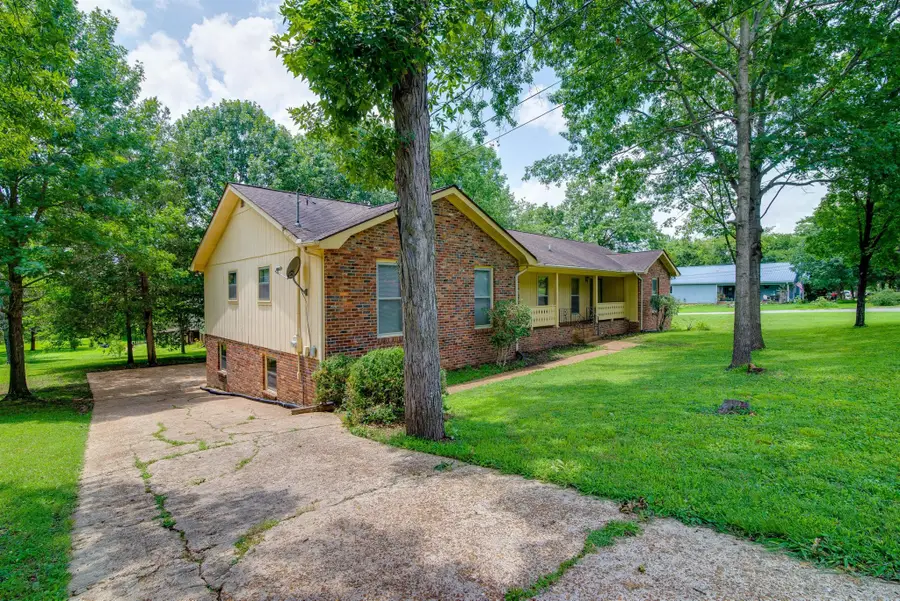 545 Castlegate Dr, Nashville, TN 37217 - #3