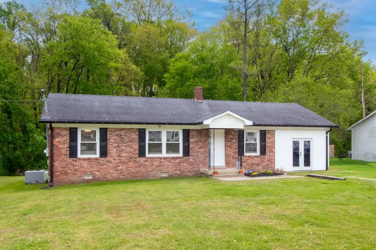 2073 Phillips St, Lewisburg, TN 37091 - #1