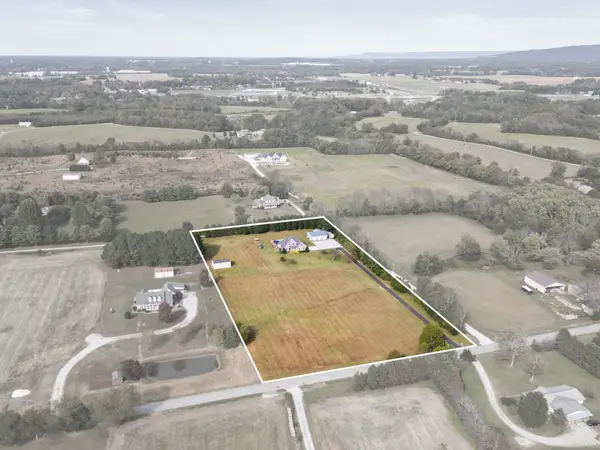 3115 Holders Cove Rd, Winchester, TN 37398