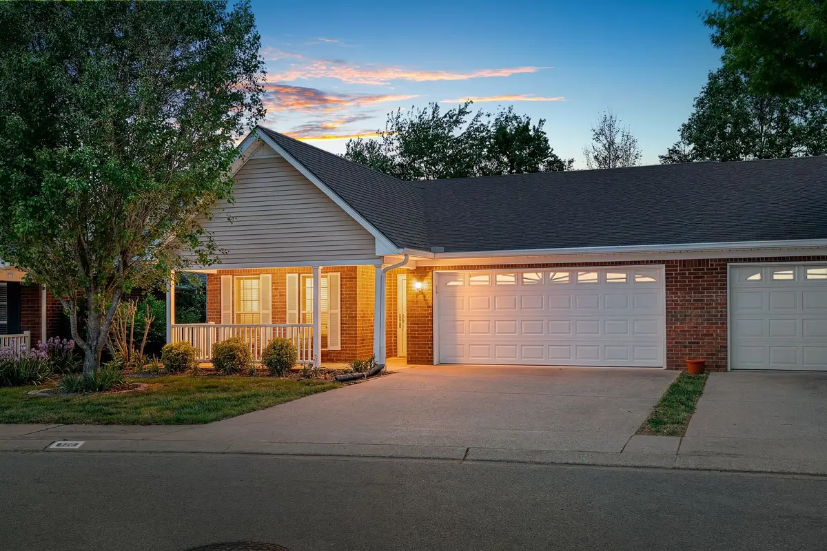 520 Forest Glen Cir, Murfreesboro, TN 37128 - #1