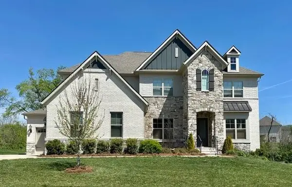 3233 Chase Point Dr, Franklin, TN 37067