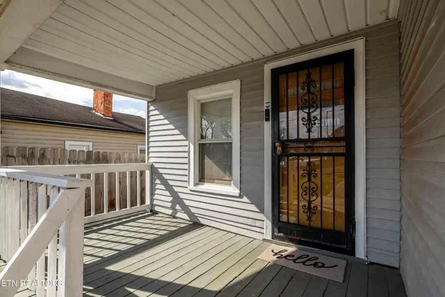 2217 Mccroskey Ave, Knoxville, TN 37917 - #3