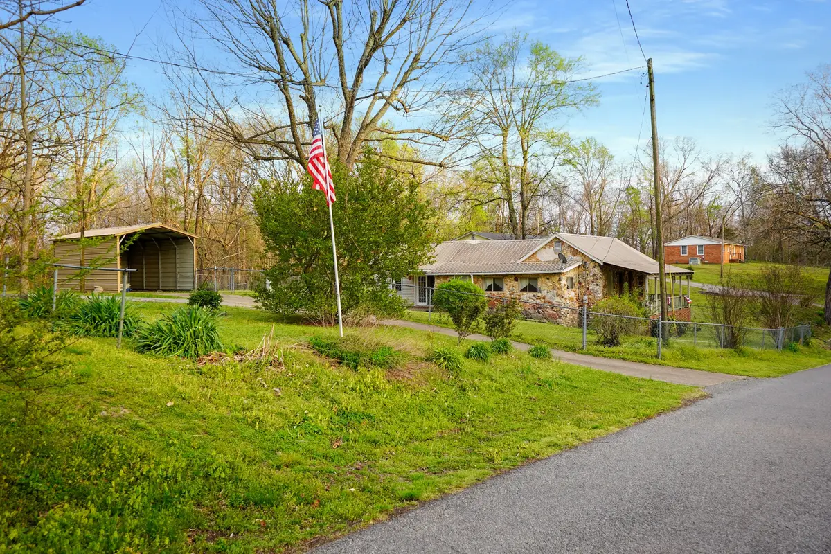 430 Spring St, Erin, TN 37061 - #1