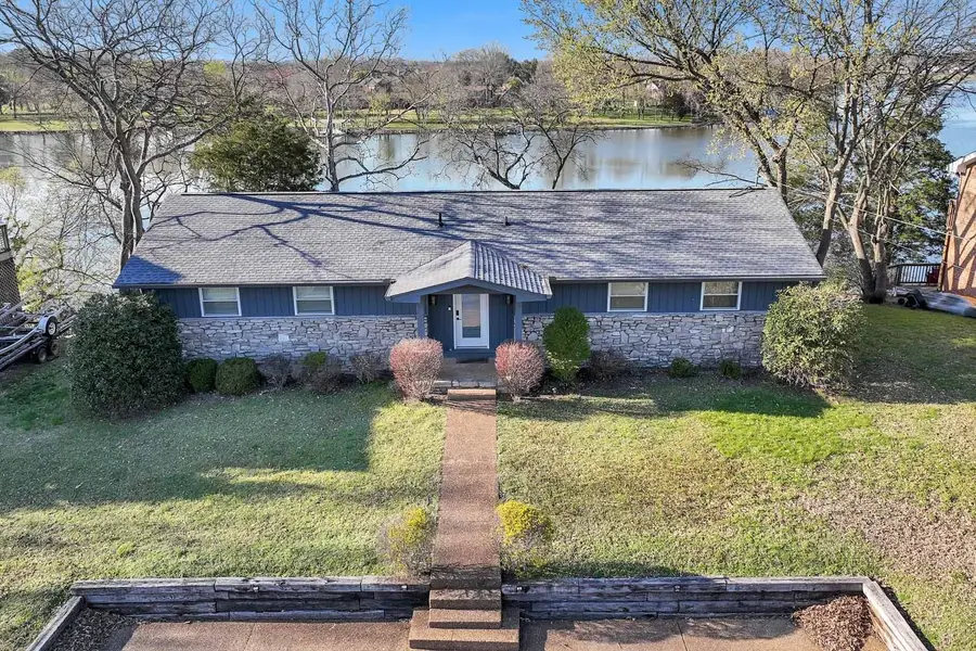 939 Aqua Dr, Gallatin, TN 37066 - #2