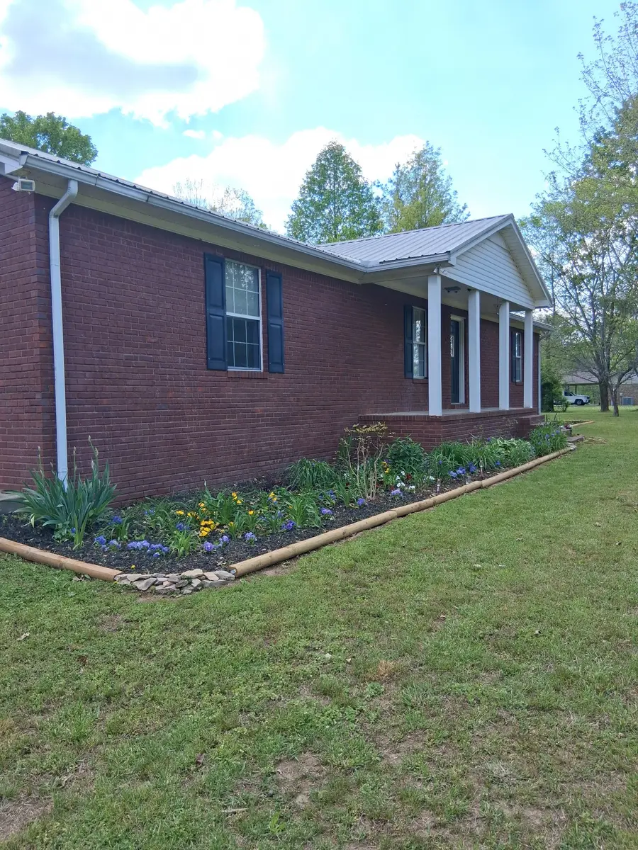 547 Busby Rd, Loretto, TN 38469 - #2