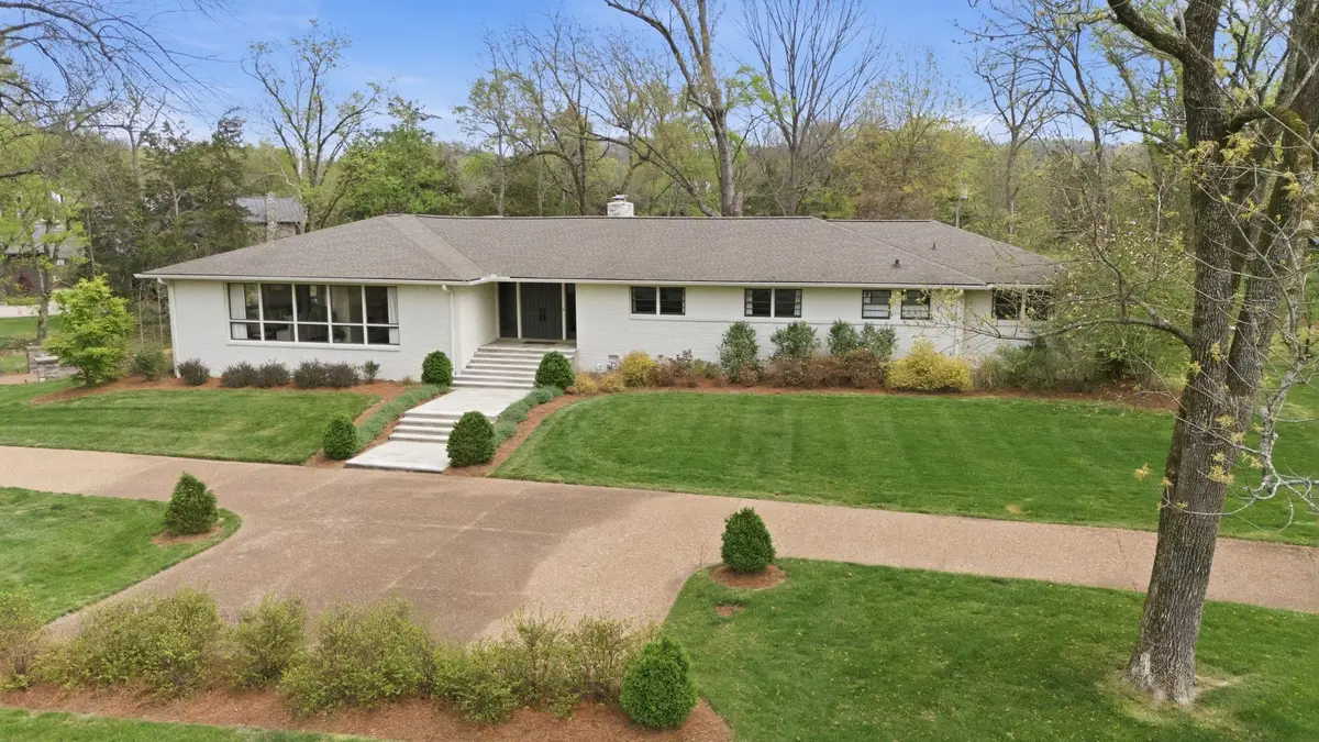 1014 Foxwood Dr, Nashville, TN 37215 - #1