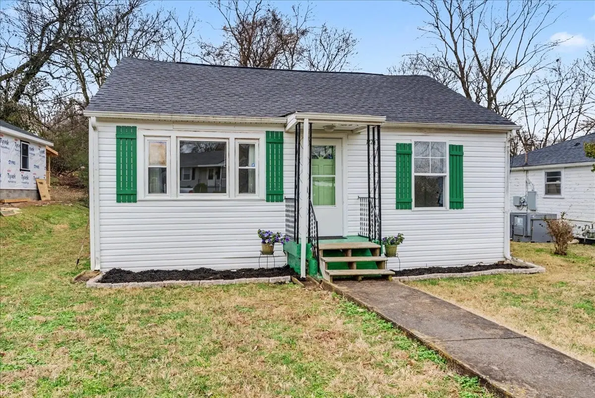 1226 Cedar St, Clarksville, TN 37040 - #1