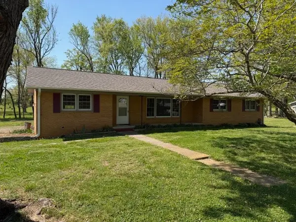 12 Perkins Rd, Fayetteville, TN 37334