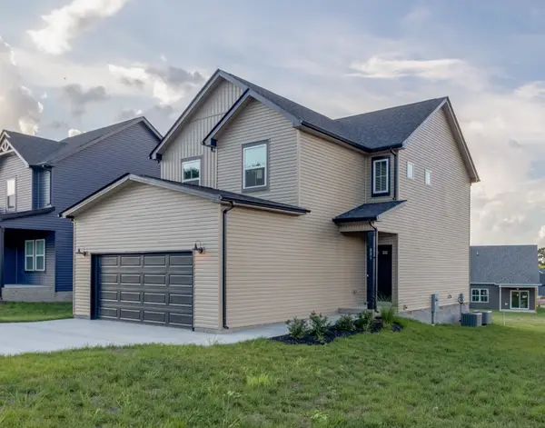 2808 Brewster Dr, Clarksville, TN 37042