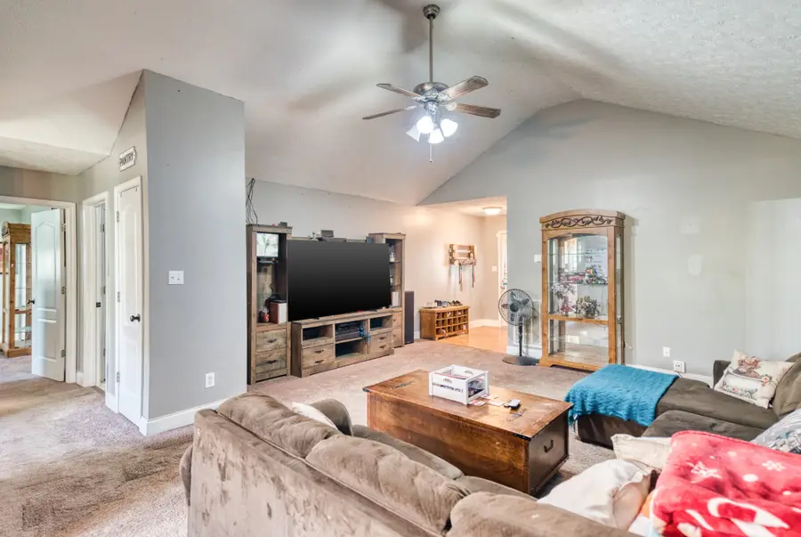 781 Claw Ct, Hopkinsville, KY 42240 - #2