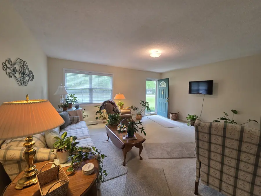 1367 Cindy Hollow Rd, Estill Springs, TN 37330 - #2