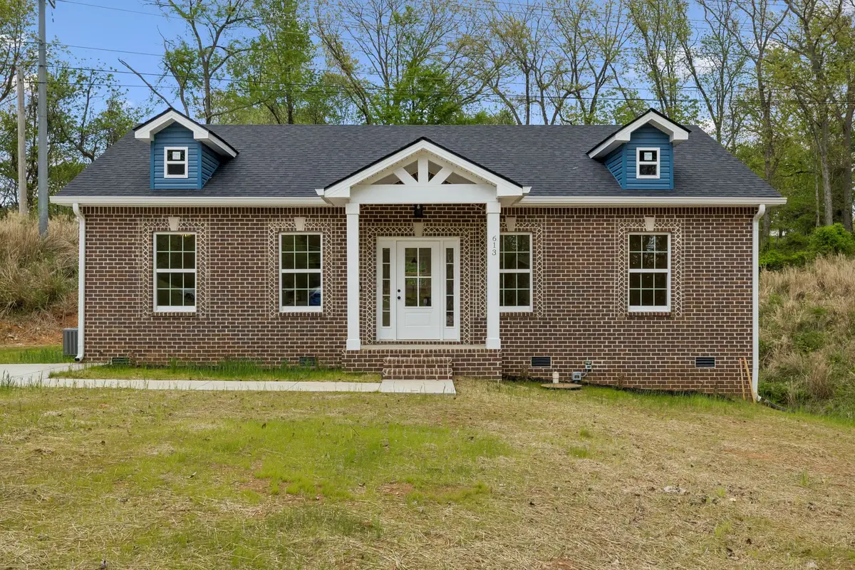 613 Hill Rd, Clarksville, TN 37040 - #1