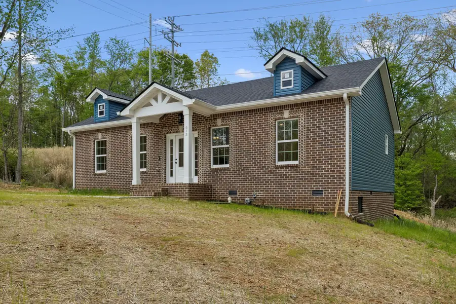 613 Hill Rd, Clarksville, TN 37040 - #2