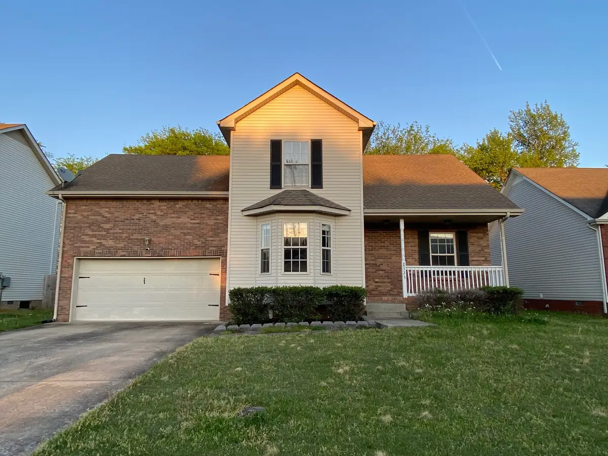 2525 Centerstone Cir, Clarksville, TN 37040 - #1