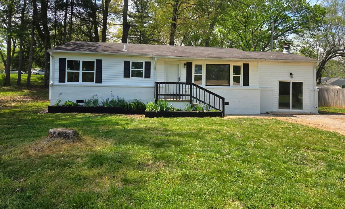 309 Rickenbacker Dr, Tullahoma, TN 37388 - #1