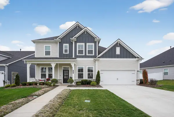 1067 Inez Dr, Smyrna, TN 37167