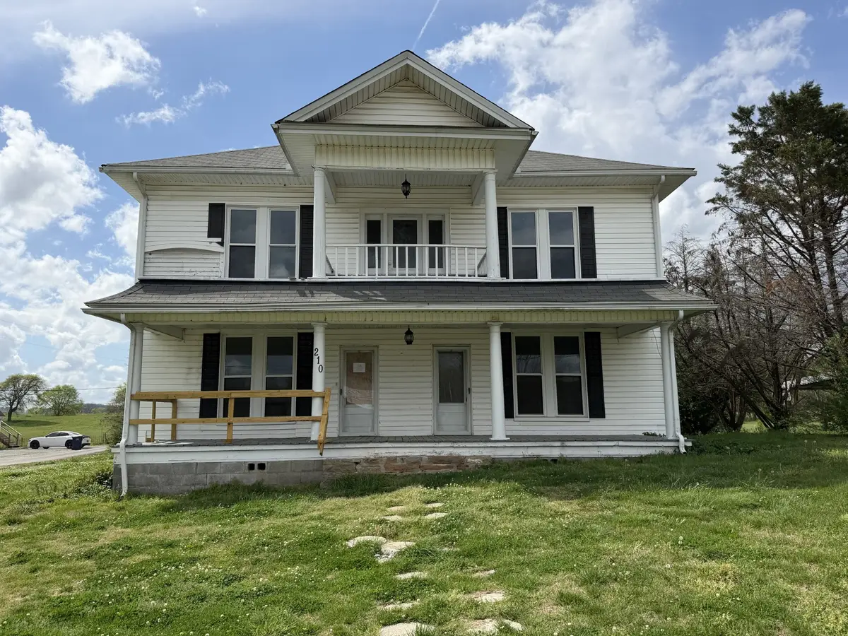 210 S Mulberry St, Cornersville, TN 37047 - #1