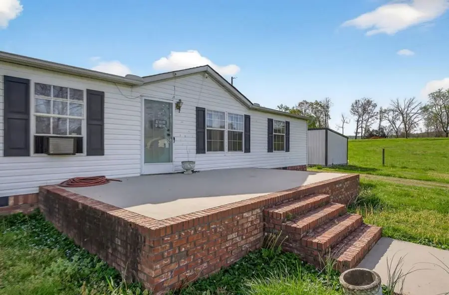 2310 Blue Springs Rd, Sparta, TN 38583 - #3