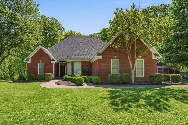 920 Hillcrest St, Lawrenceburg, TN 38464
