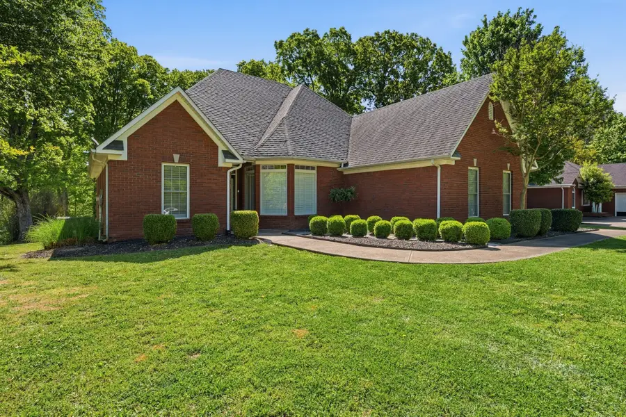 920 Hillcrest St, Lawrenceburg, TN 38464 - #2