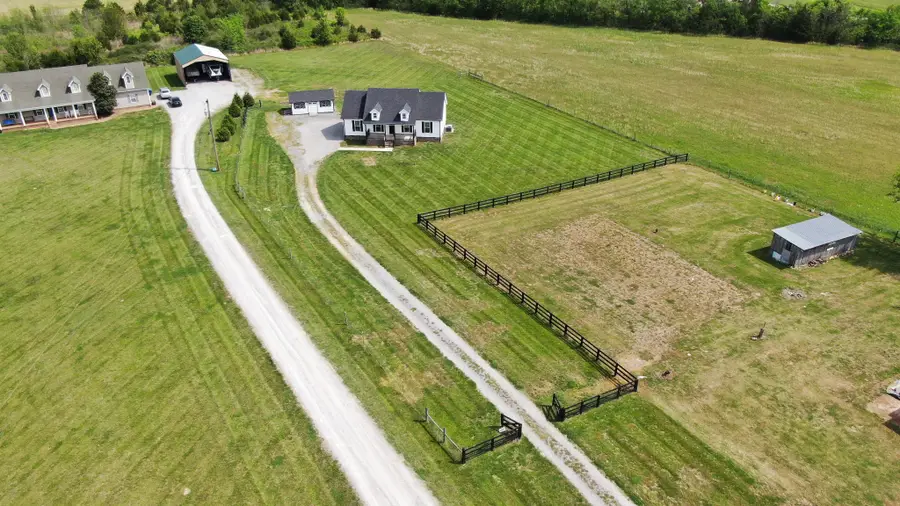 3156 Beasley Rd, Chapel Hill, TN 37034 - #2