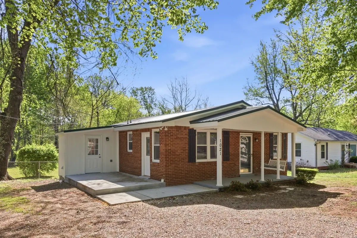 1021 Preston Dr, Burns, TN 37029 - #1