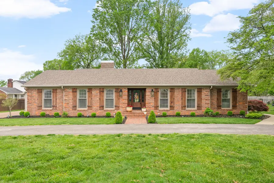 303 Deepwood Dr, Hopkinsville, KY 42240 - #3