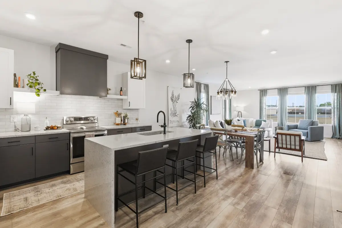 2060 Edison Park Ln, Nashville, TN 37209 - #1