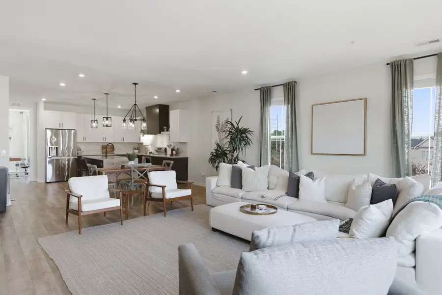 2060 Edison Park Ln, Nashville, TN 37209 - #2