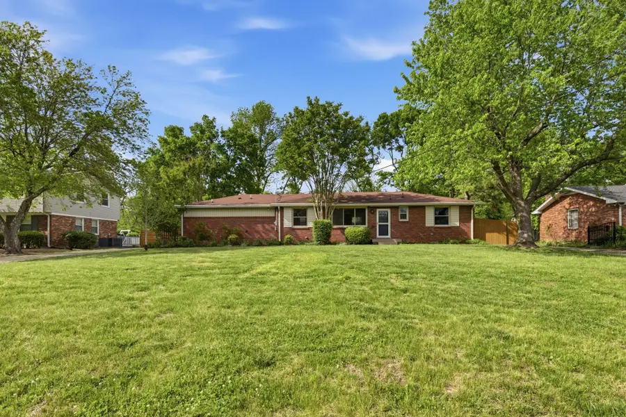 510 Rochelle Dr, Nashville, TN 37220 - #2