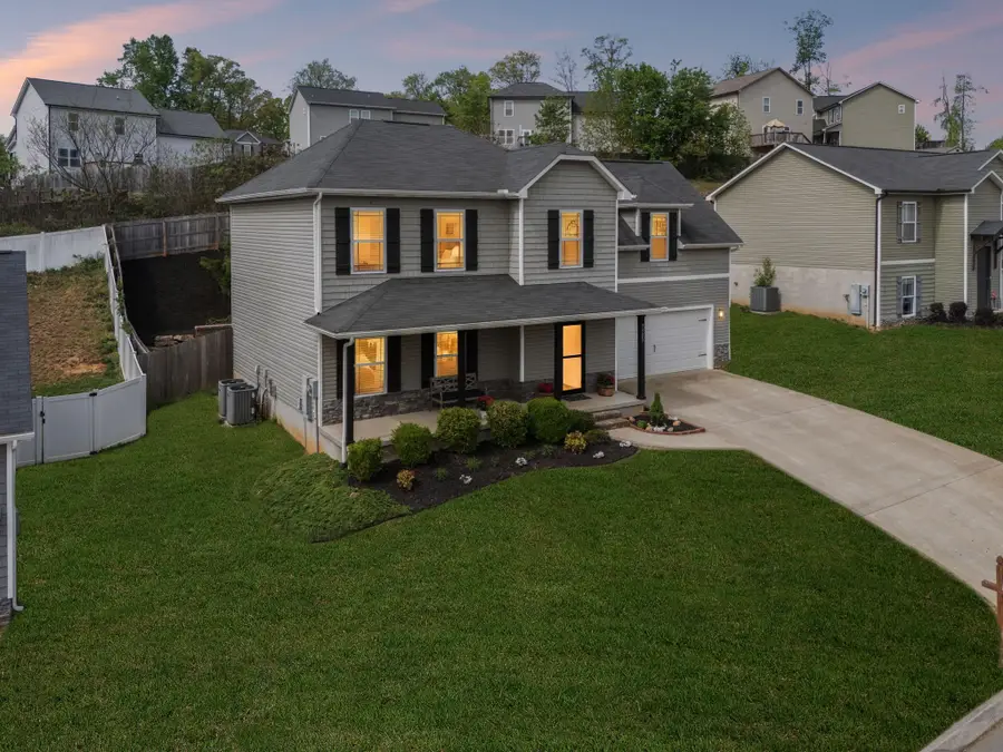 7923 Poplar Grove Ln, Powell, TN 37849 - #2