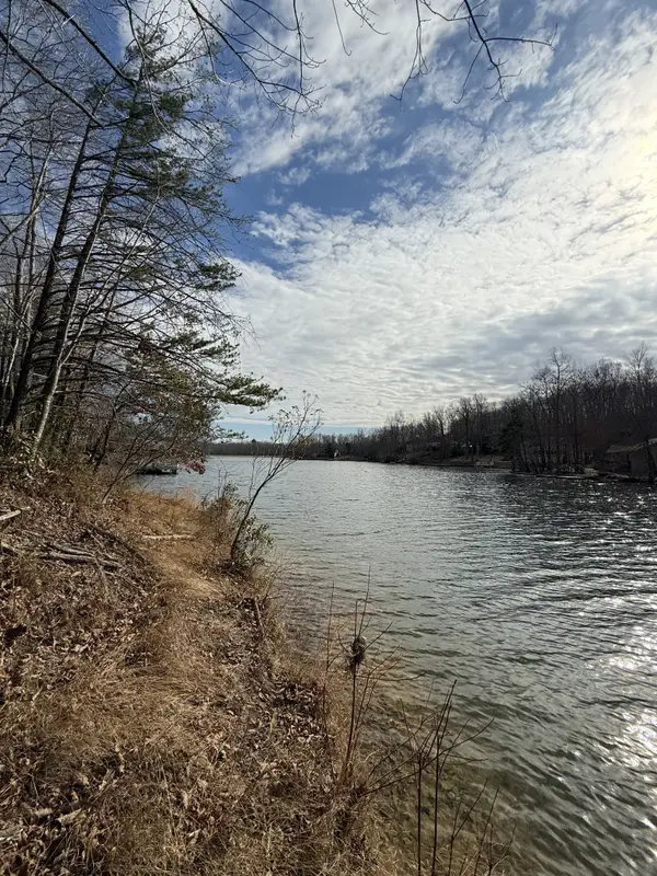 223 Dublin Ln, Crossville, TN 38558