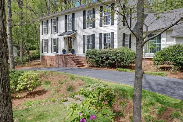 4 Stonehaven Drive, Signal Mountain, TN 37377