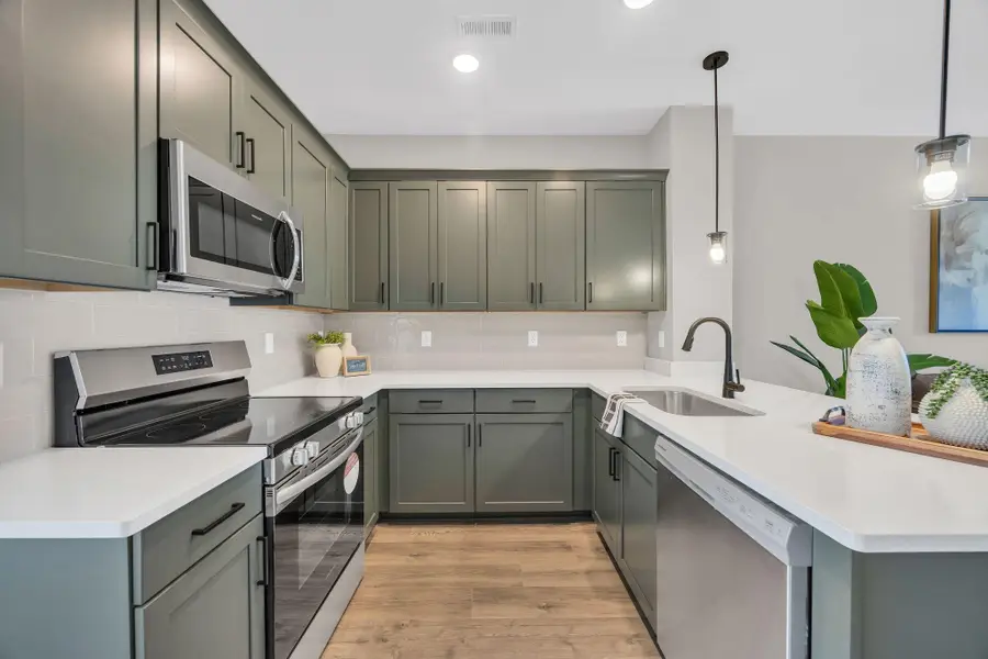 2413 E 17th Street, Chattanooga, TN 37404 - #3