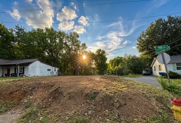 601 9th St, Clarksville, TN 37040