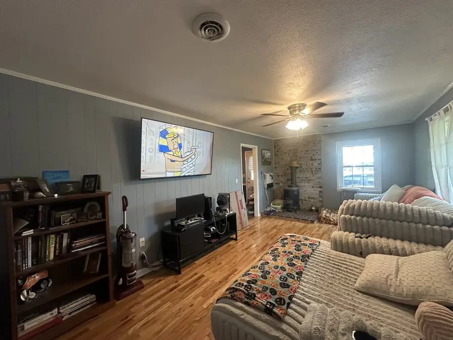 1814 Grandaddy Rd, Lawrenceburg, TN 38464 - #3