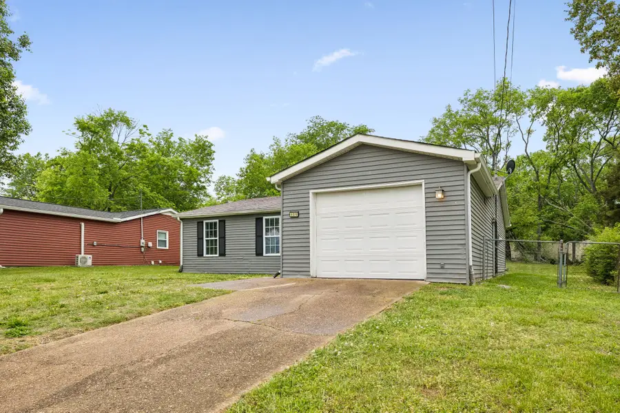 809 Fawn Ln, Madison, TN 37115 - #3