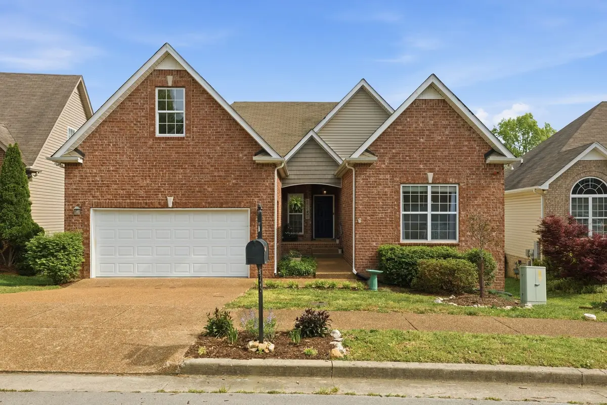 260 Sundown Dr, Antioch, TN 37013 - #1