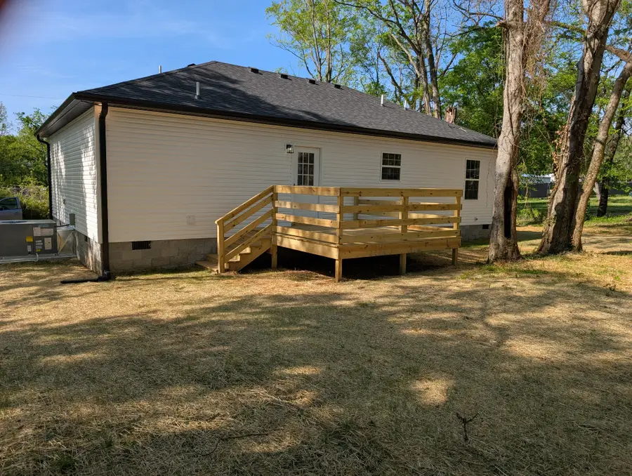 106 Buckingham Ln, Shelbyville, TN 37160 - #2
