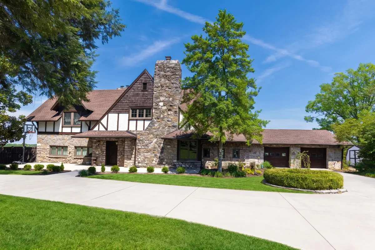 2990 Mcgavock Pike, Nashville, TN 37214 - #1