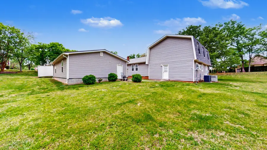 1091 Browns Ln, Gallatin, TN 37066 - #2