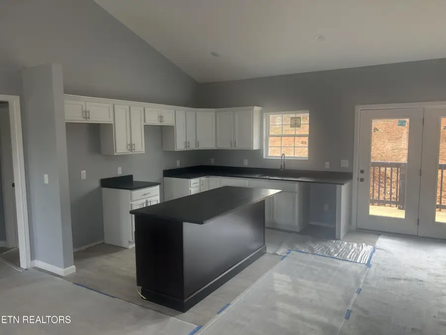 917 Nichols Rd, Dandridge, TN 37725 - #2