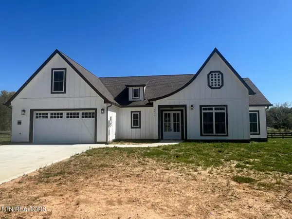 2416 Iron Forge Way, Sevierville, TN 37876