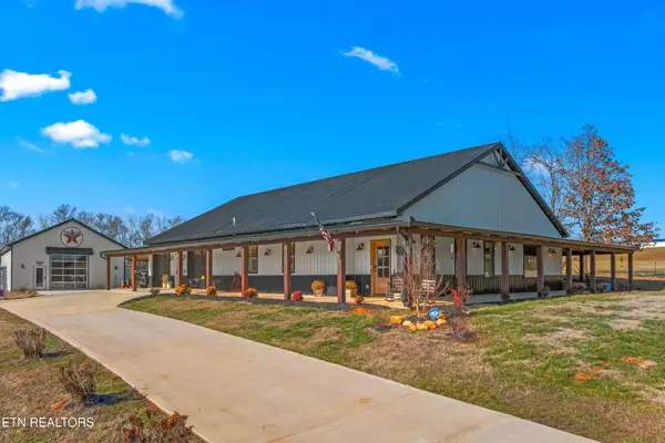 559 Morie Rd, Dandridge, TN 37725