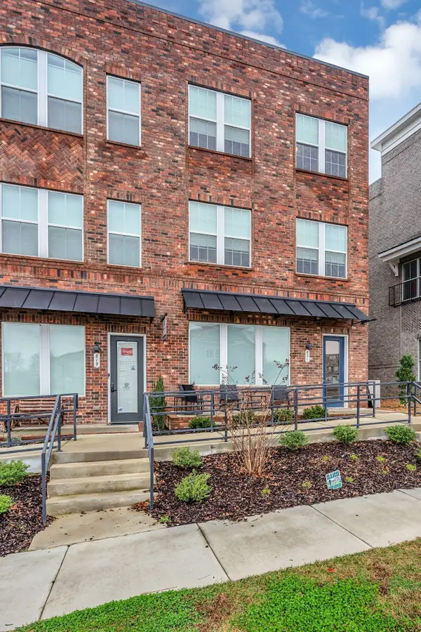 821 Westcott Ln, Antioch, TN 37013